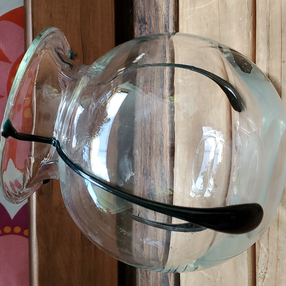 Vtg hand-blown art glass vase